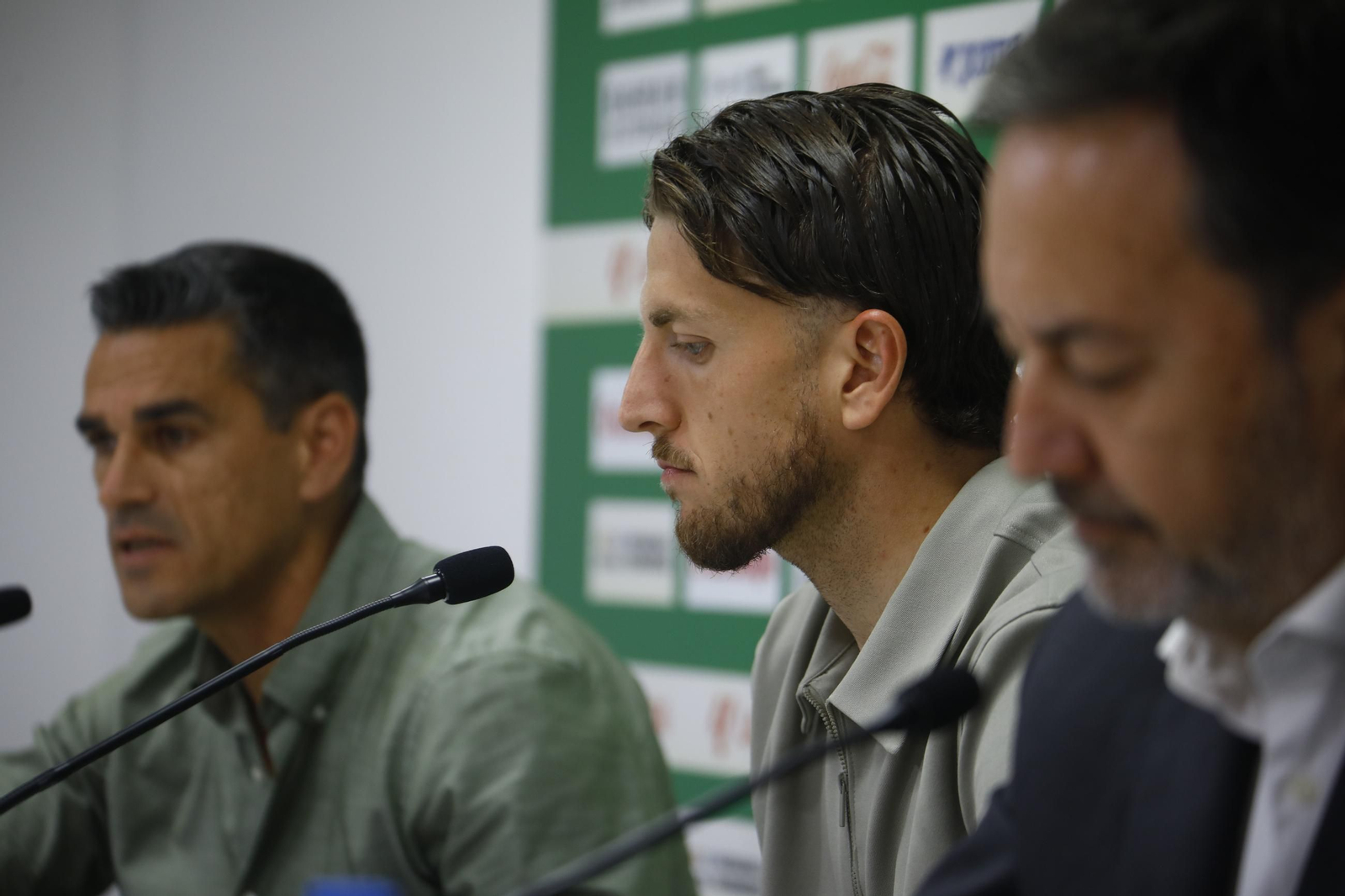 La presentación de la ampliación de contrato de Carlos Marín con el Córdoba CF, en imágenes