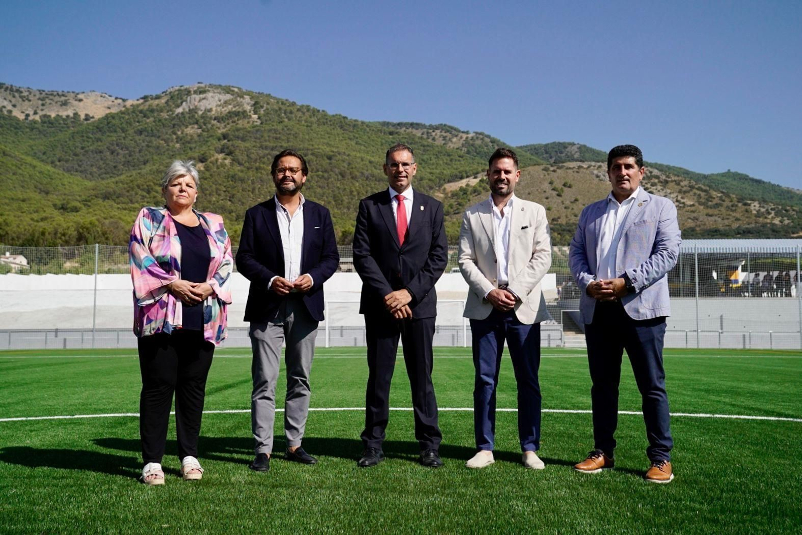 Inauguración del campo de fútbol de Alomartes