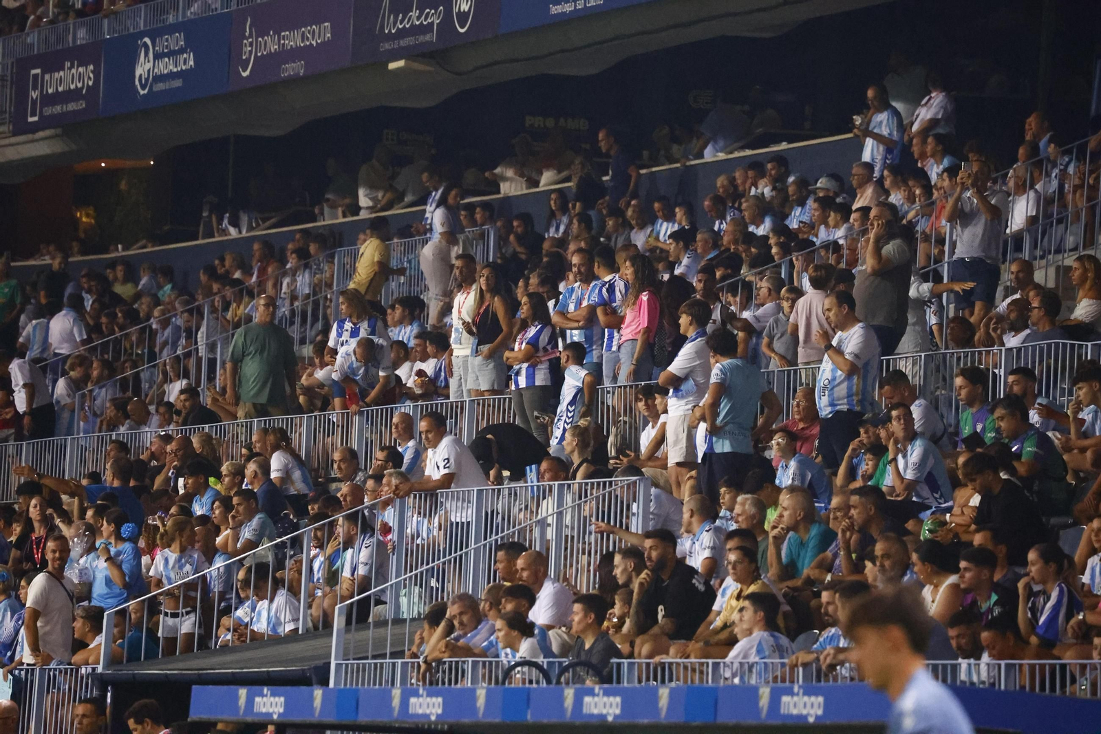 Búscate en las gradas de La Rosaleda en el Málaga CF-Real Sociedad B