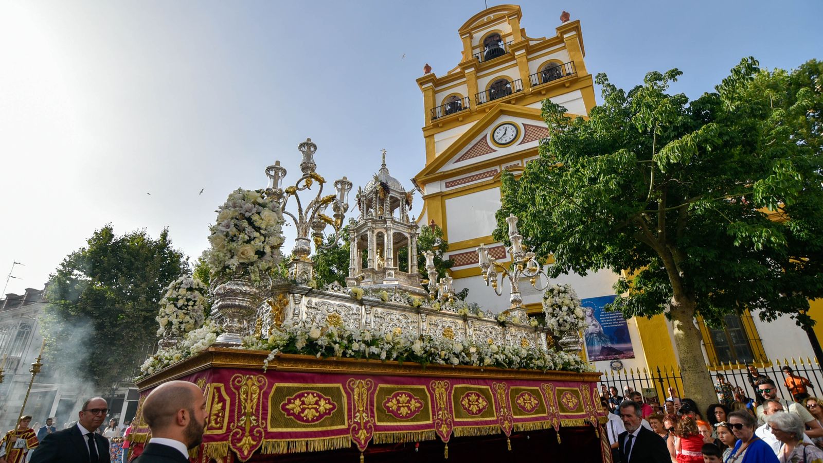 Las fotos de la procesión del Corpus Christi en La Línea