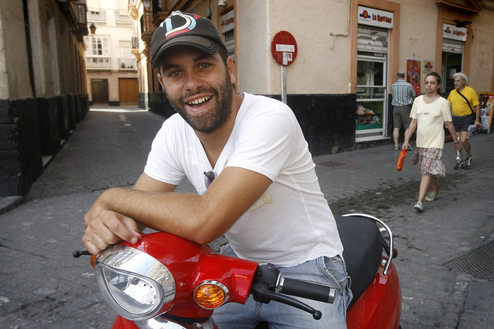 Juan 'El Ardentía', la apuesta del club para animar el Nuevo Mirandilla.