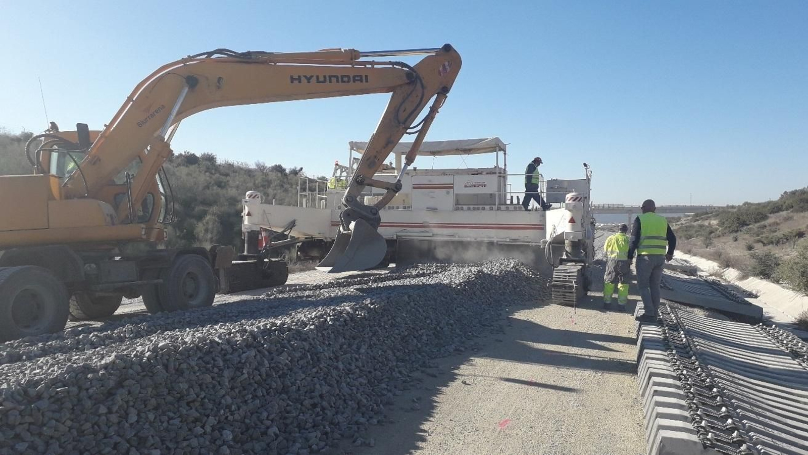 Las obras de instalación de vía en Osuna y Pedrera duraron poco, pero no se abrió al tráfico
