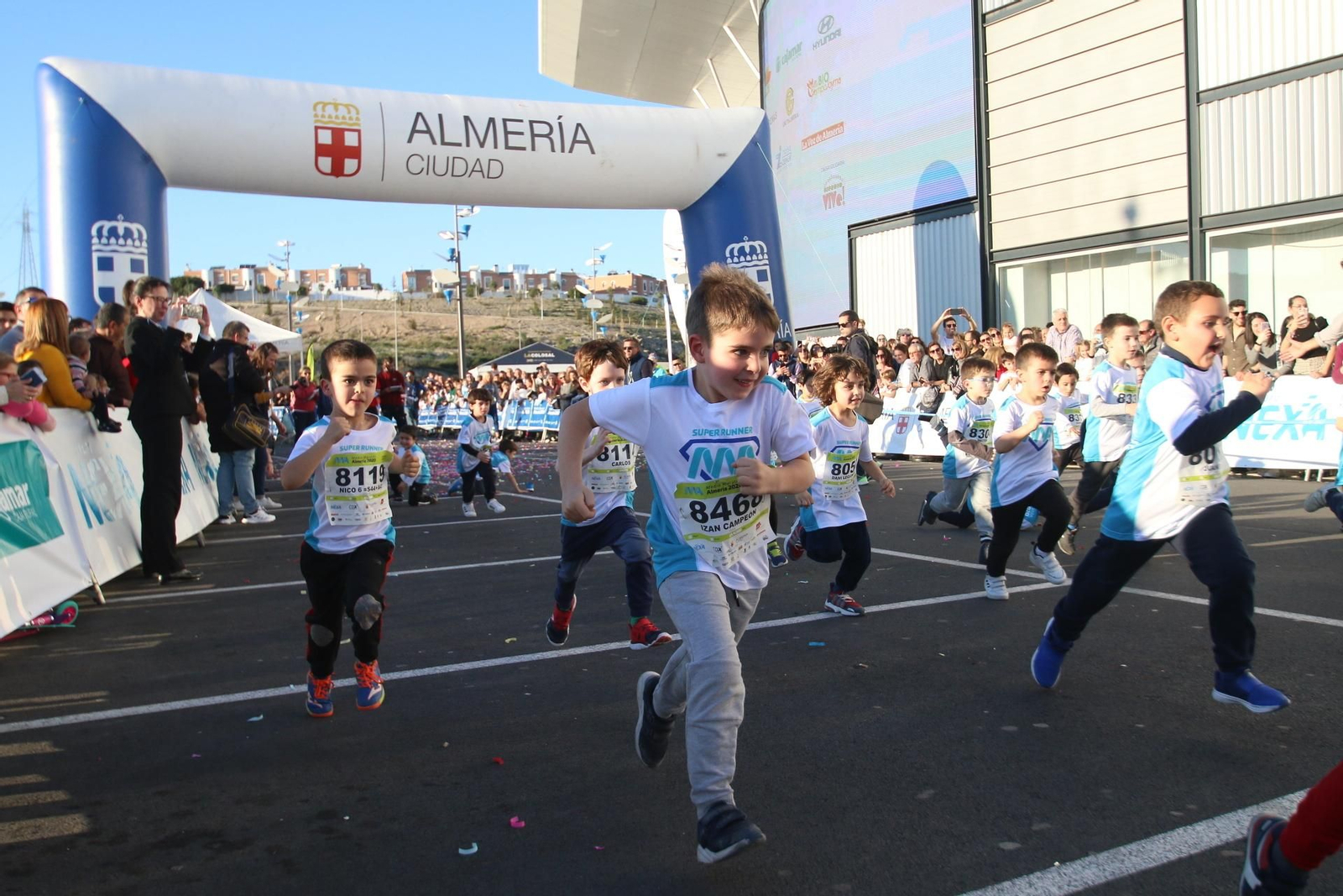 Fotogalería de las carreras infantiles del Medio Maratón de Almería