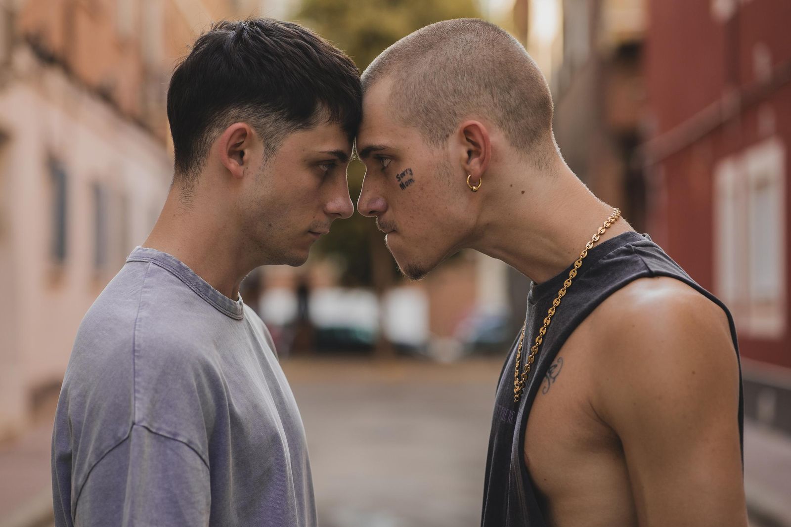 Christian Checa y Hugo Welzel en una imagen del filme.