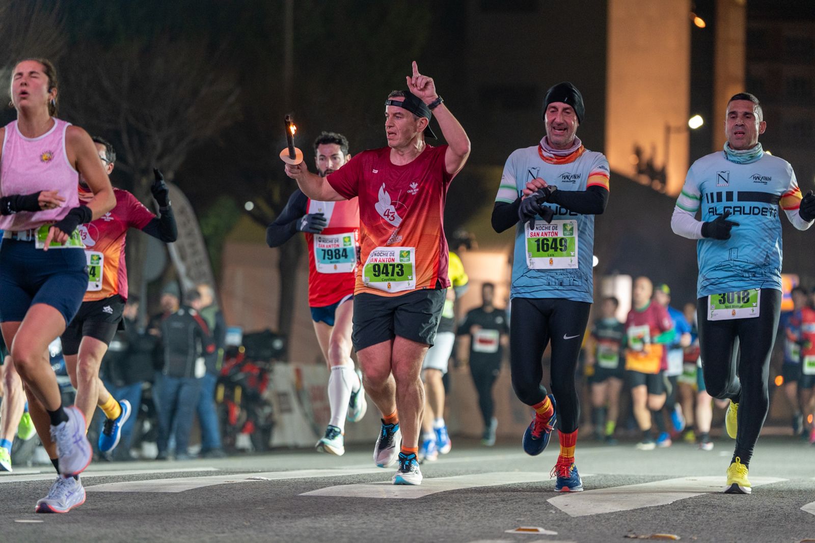 En imágenes: búscate en tu llegada a meta de la Carrera de San Antón 2026 (7)