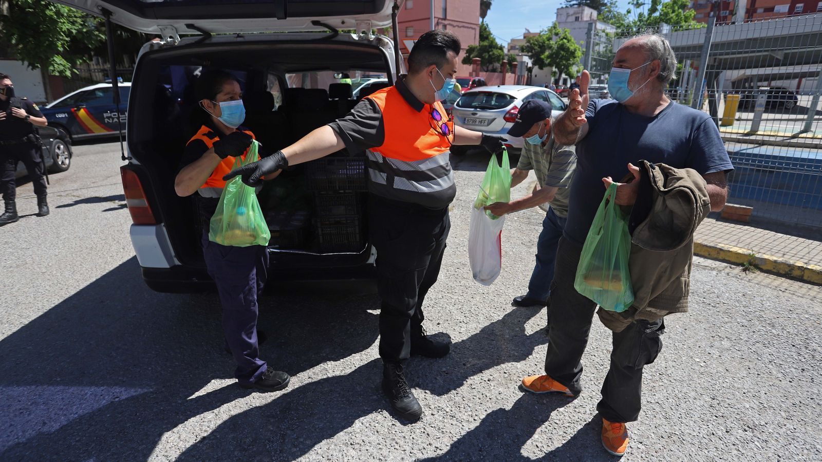 Los fogones que preparan los menús del Comedor del Carmen de Algeciras