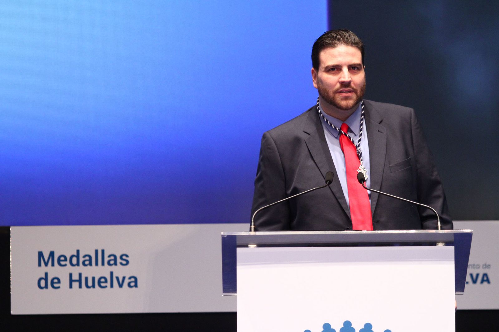 Imágenes de la entrega de las medallas de Huelva