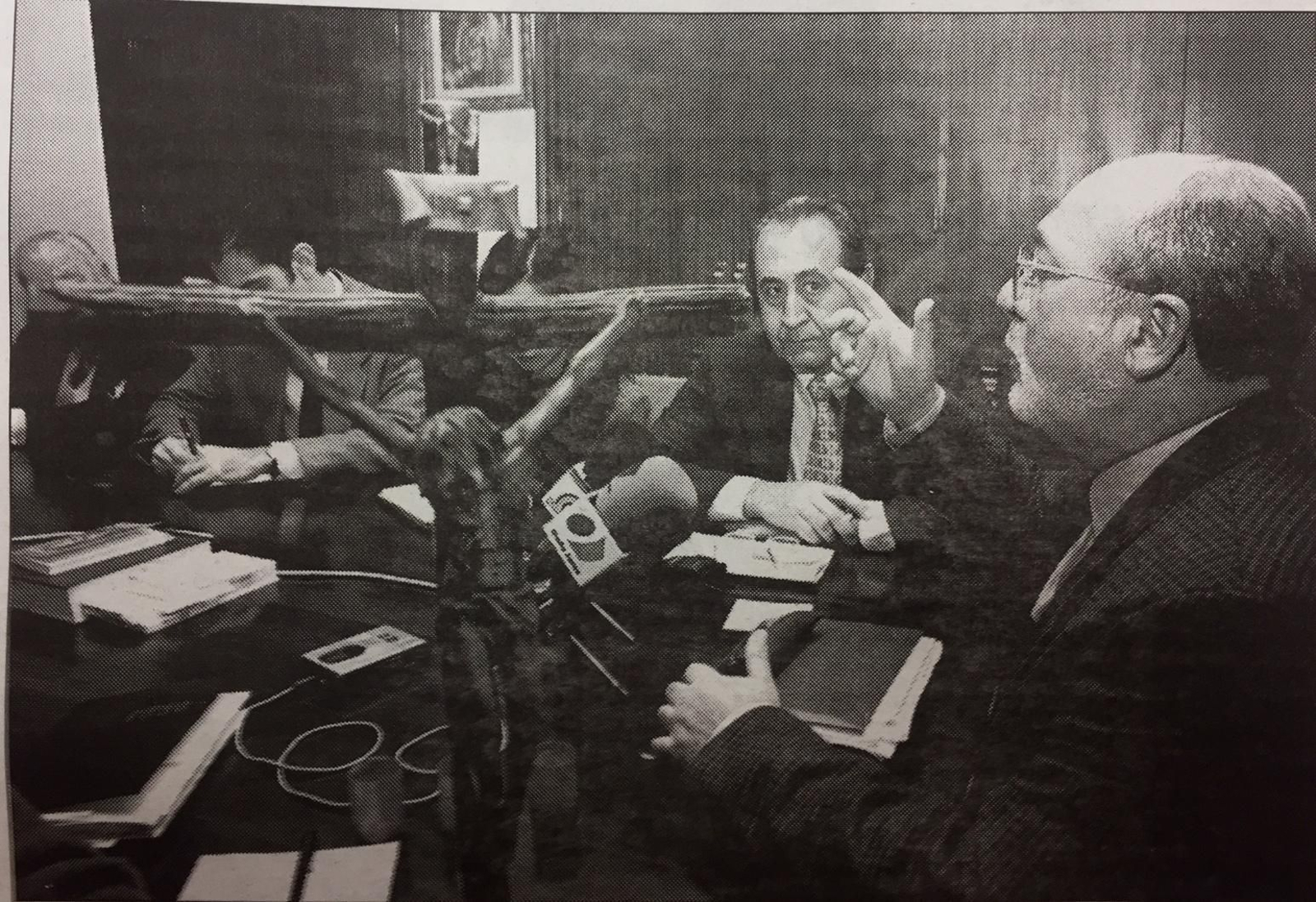 . José Alfonso Reímondez ‘Lete’, junto a Manolo Serrano, en aquella rueda de prensa de hace veinte años.