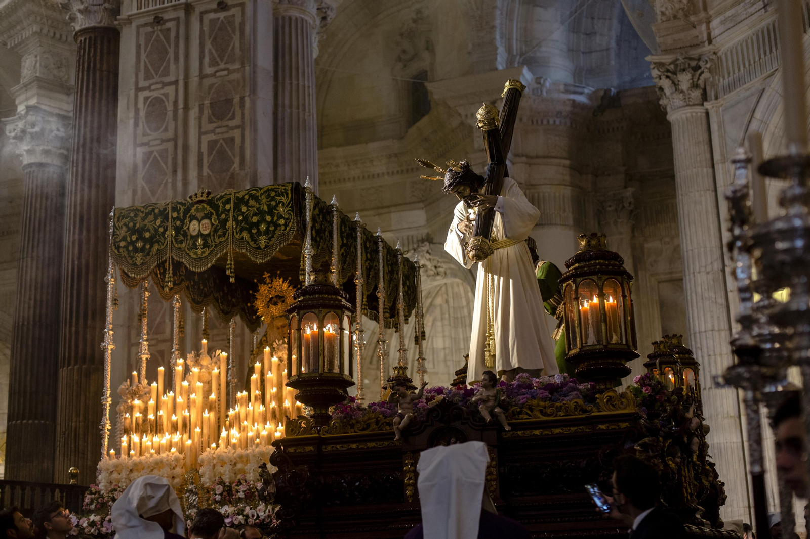 Imágenes del regreso del Nazareno del amor a  su templo en la Semana Santa de Cádiz 2022