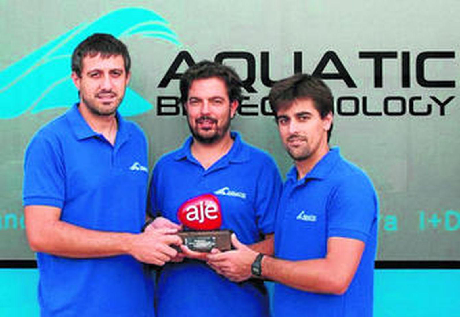 Asier Toribio, Enaitz Aguirre y Sergio Barro, socios fundadores de Aquatic Biotechnology.