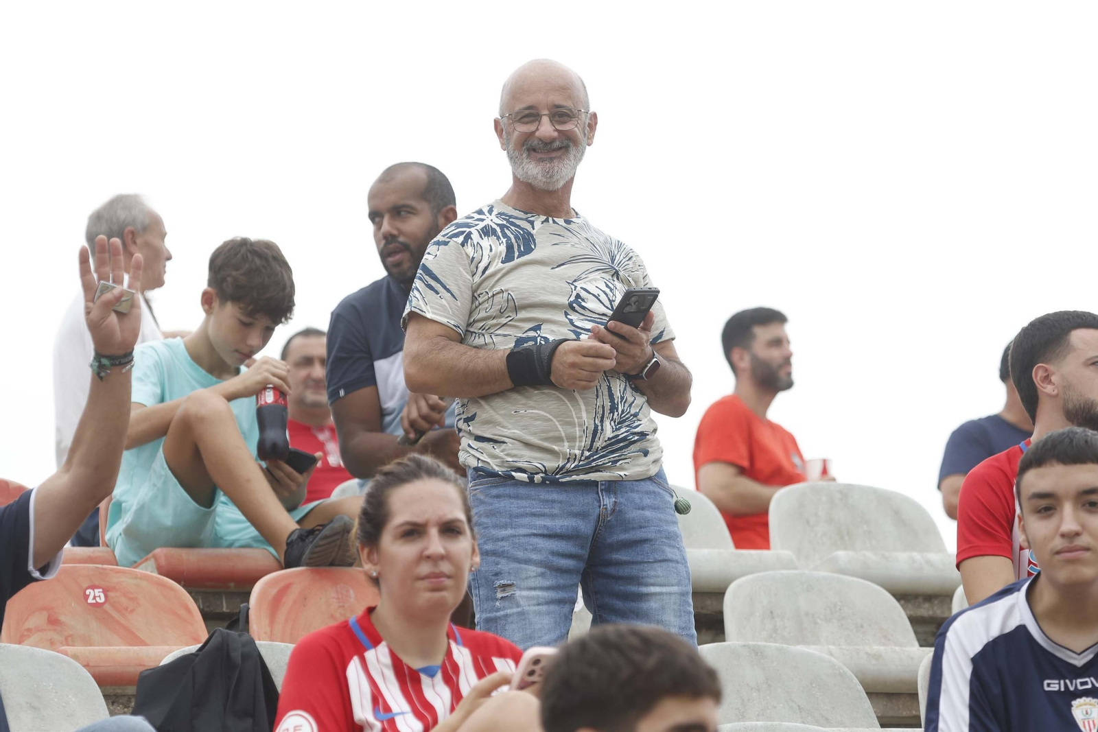 Búscate en las fotos del Algeciras - Marbella en el Nuevo Mirador