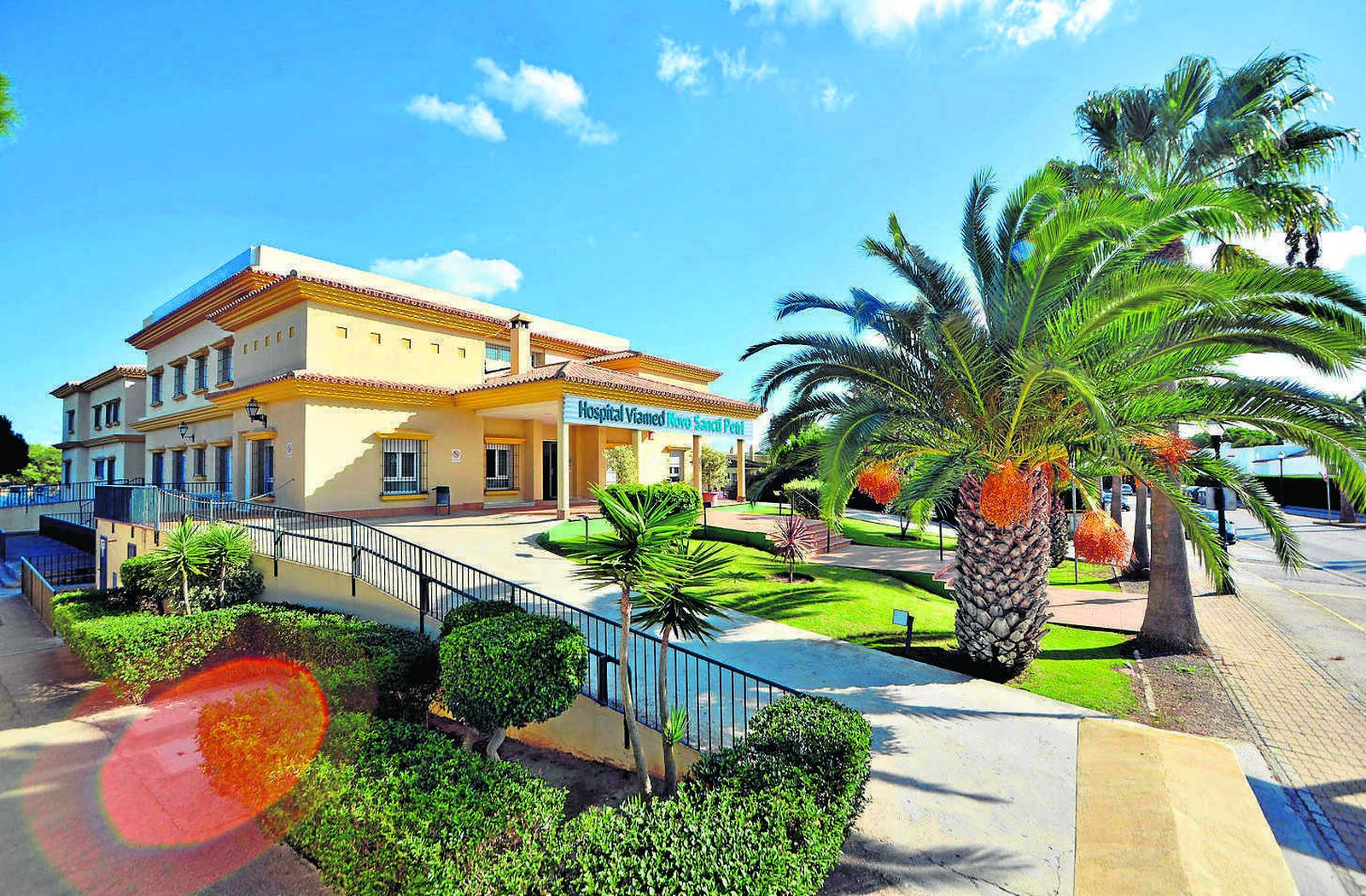 Hospital Viamed Novo Sancti Petri.