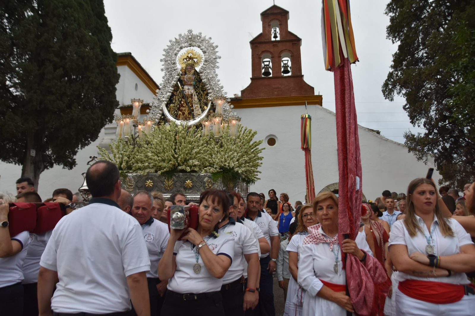 La procesión de la Virgen de la Estrella en Villa del Río, en imágenes