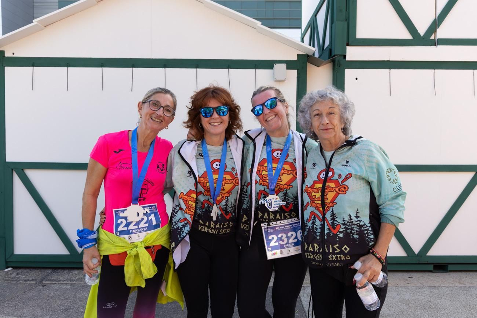 En imágenes: multitudinaria e histórica XXIX Media Maratón 'Ciudad de Jaén' y 10k en memoria de Paco Manzaneda