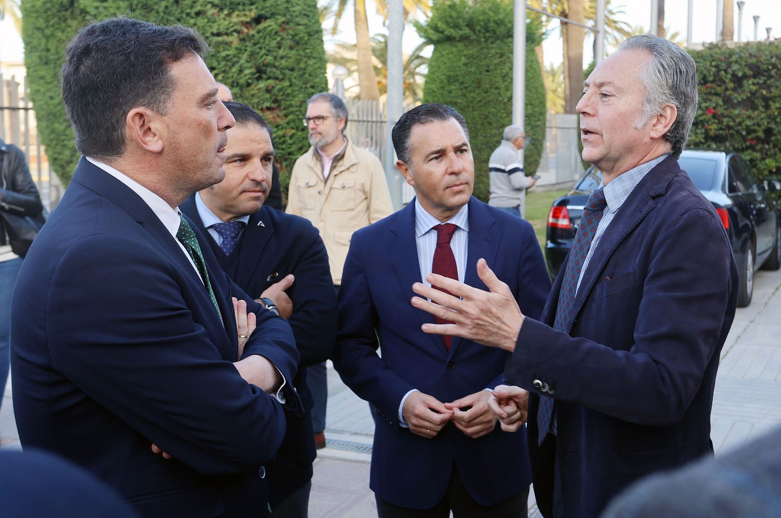 Imágenes del desayuno-coloquio con Jorge Paradela en el Foro Joly Andalucía celebrado en Huelva