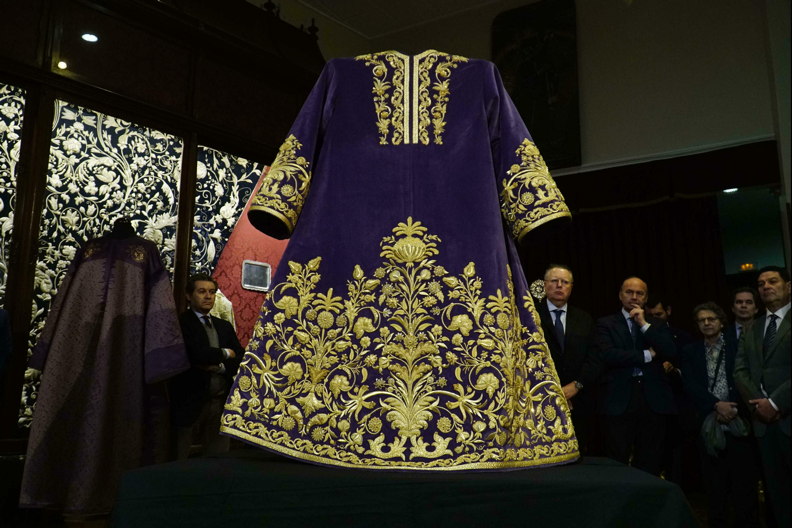 La nueva túnica de los devotos, presentada este jueves.