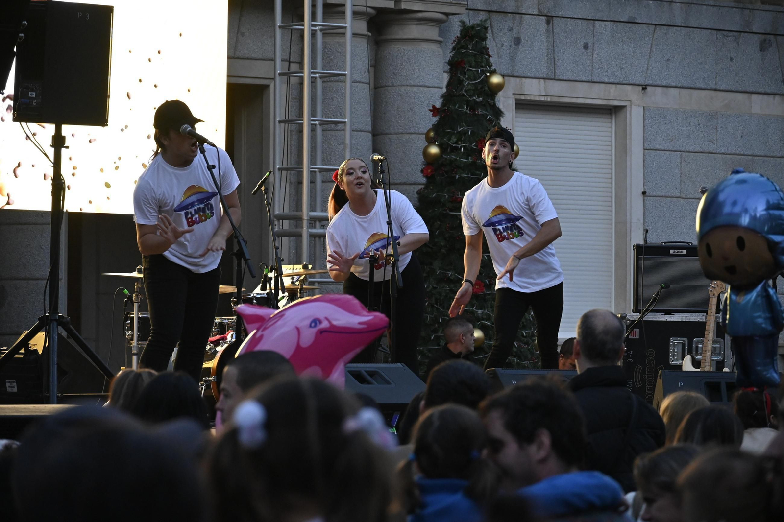 Imágenes de la nevada y alumbrado navideño en Huelva