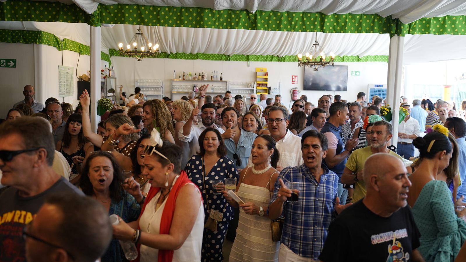 Búscate en las fotos del Viernes en la Feria de Algeciras