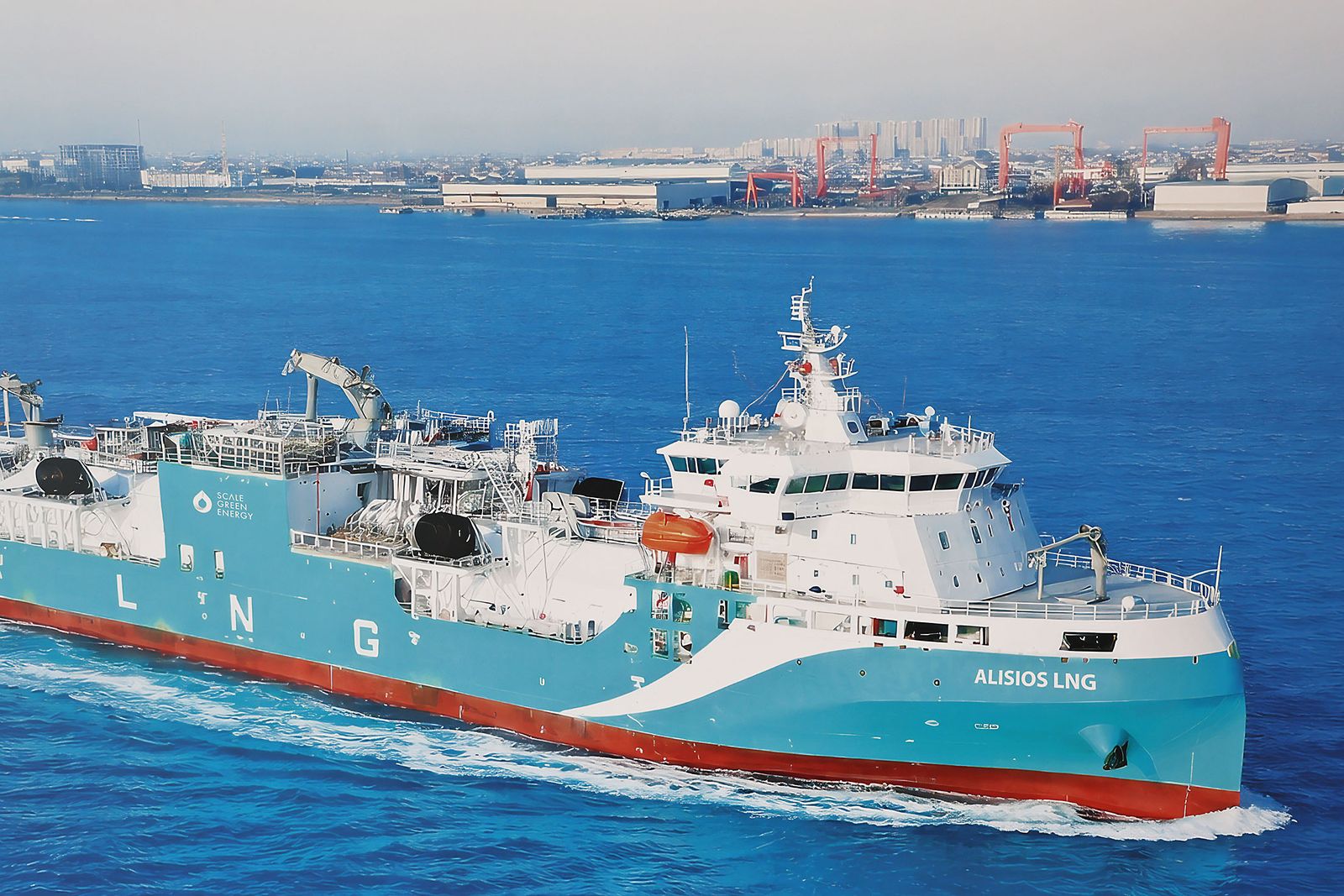 Las fotografías de la presentación del barco de bunkering de GNL y BioGNL 'Alisios LNG', de la filial de Enagás