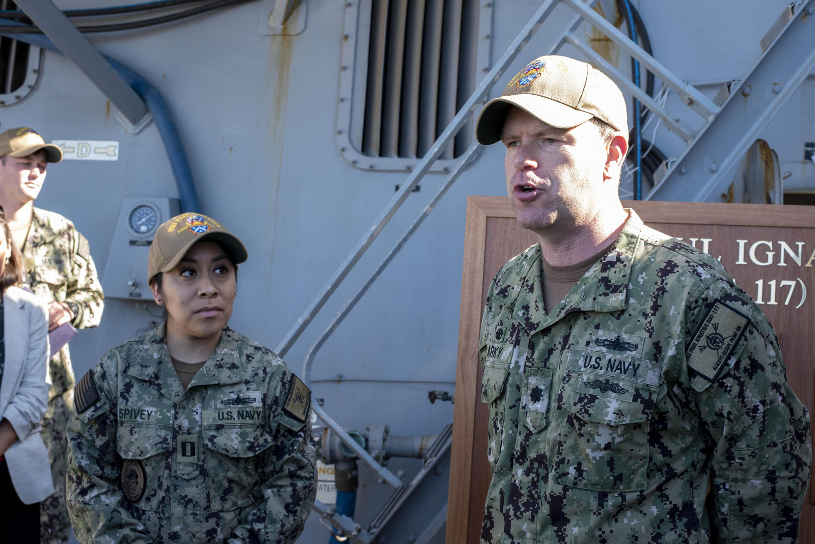 Las imágenes del 'USS Paul Ignatius', el nuevo buque del escudo antimisiles que ya está en la Base de Rota