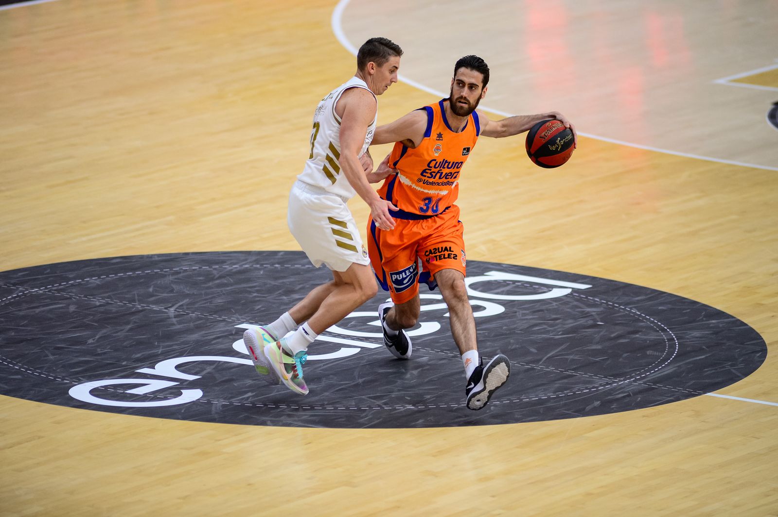 Joan Sastre , defendido por Carroll.