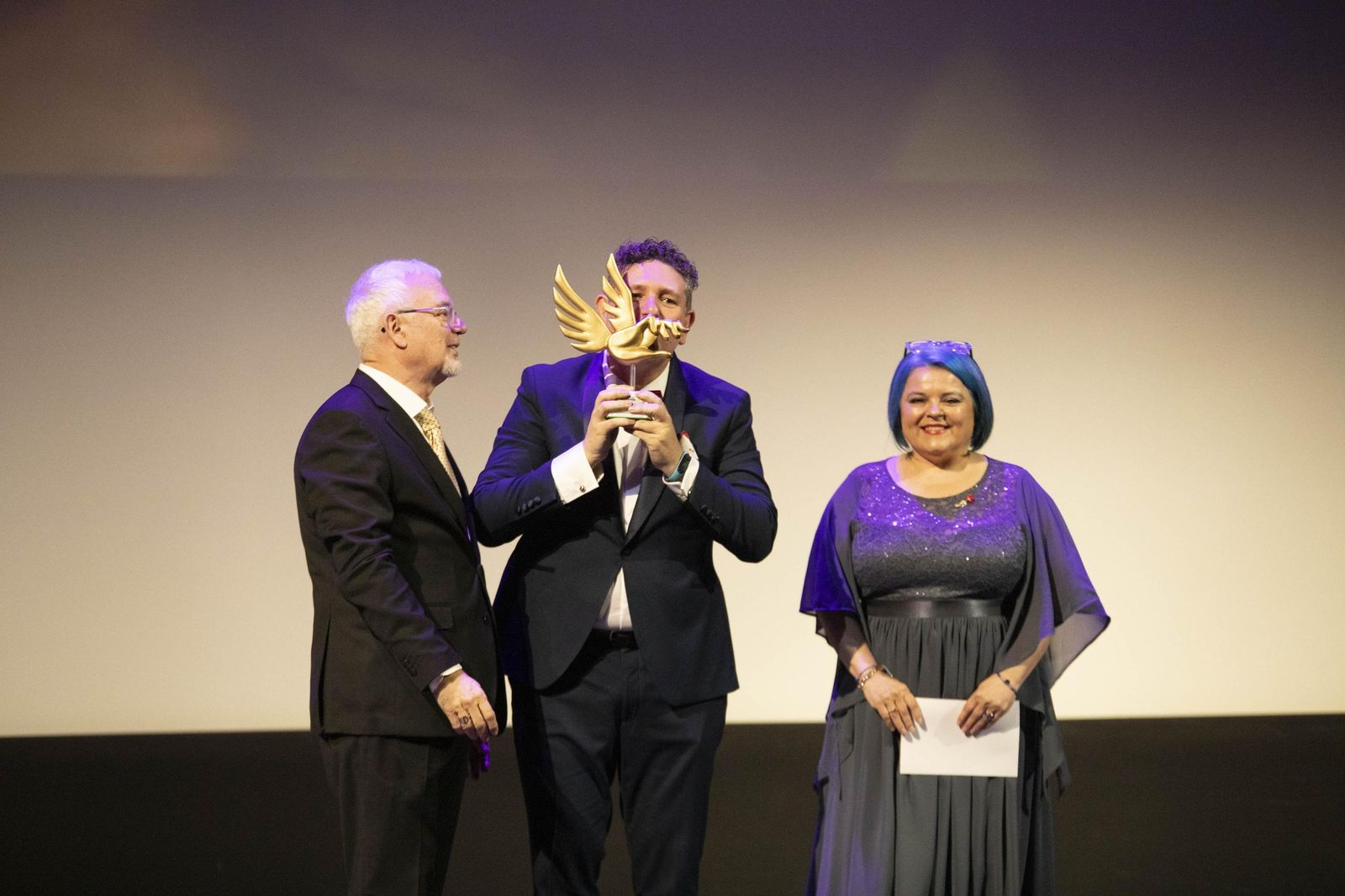 El estreno en Almería del largometraje documental "Concha Robles", en imágenes