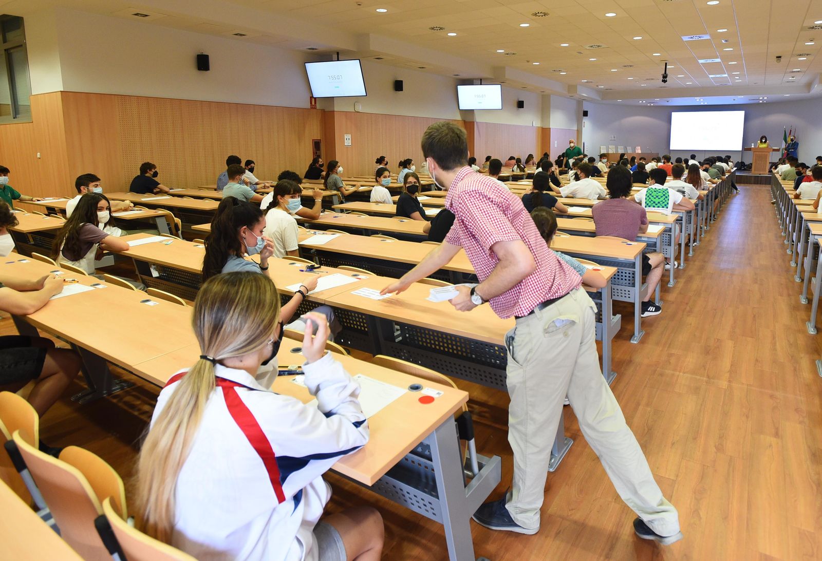 El inicio de los exámenes de Selectividad en Córdoba, en fotografías