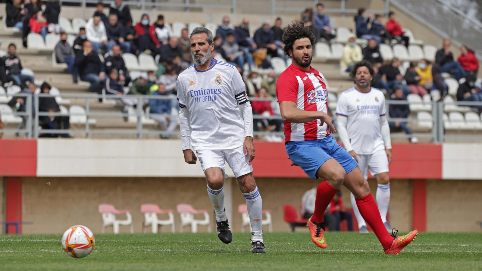 La mejores fotos del Algeciras - Real Madrid veteranos
