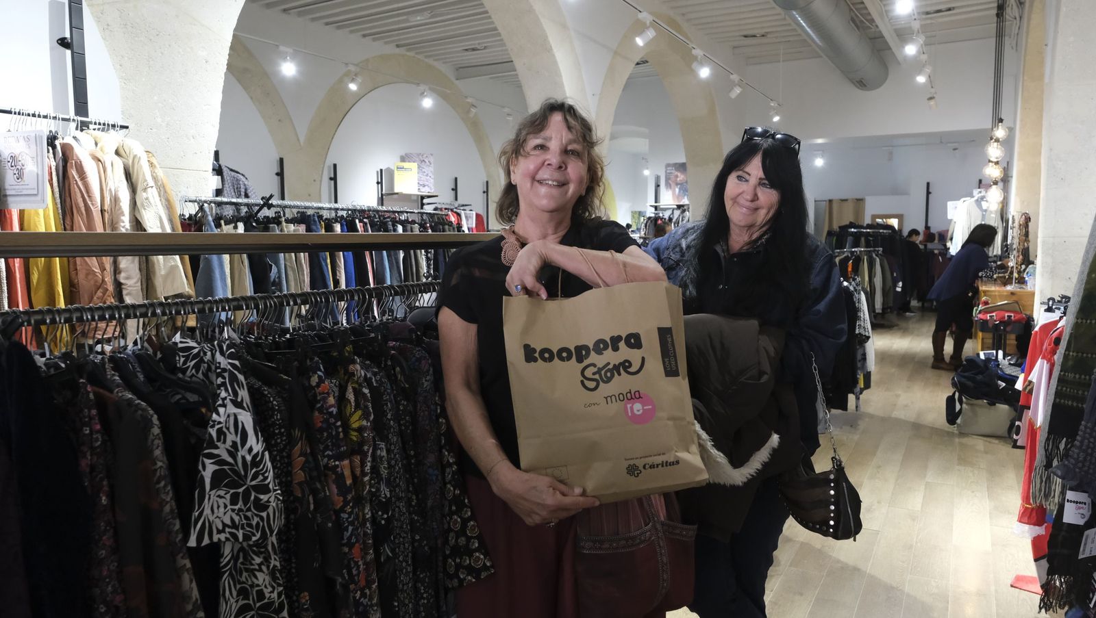 Clientas en Koopera Store.