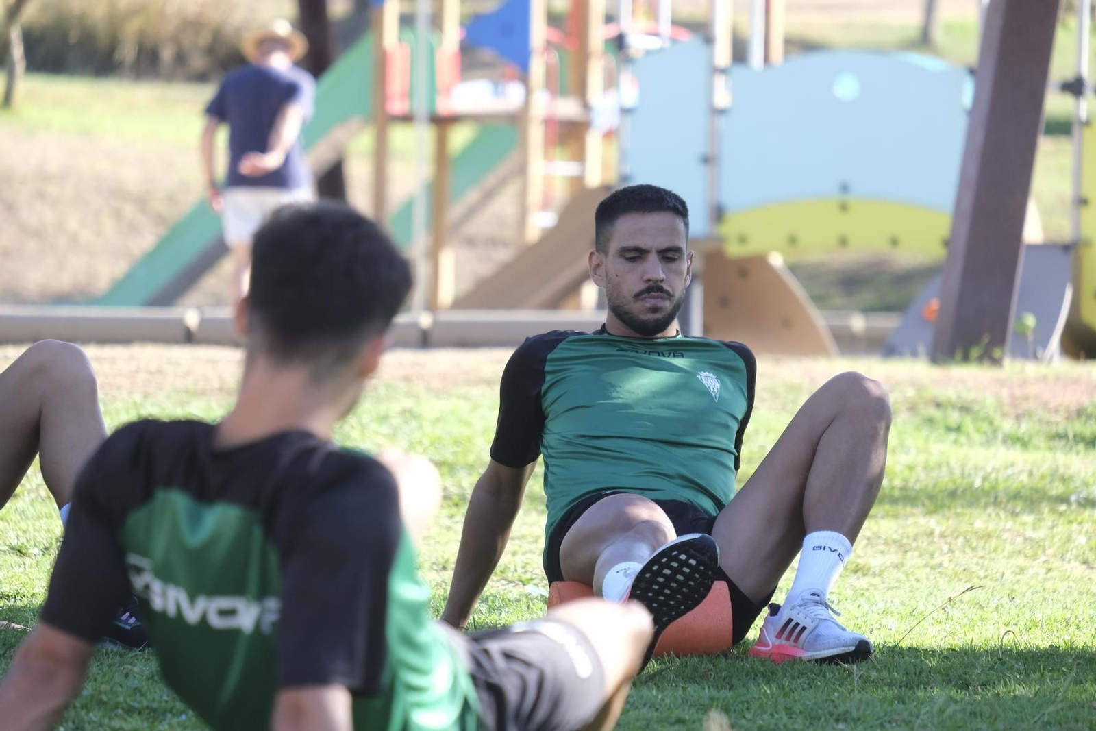 El entrenamiento del Córdoba CF en el parque de la Asomadilla, en imágenes