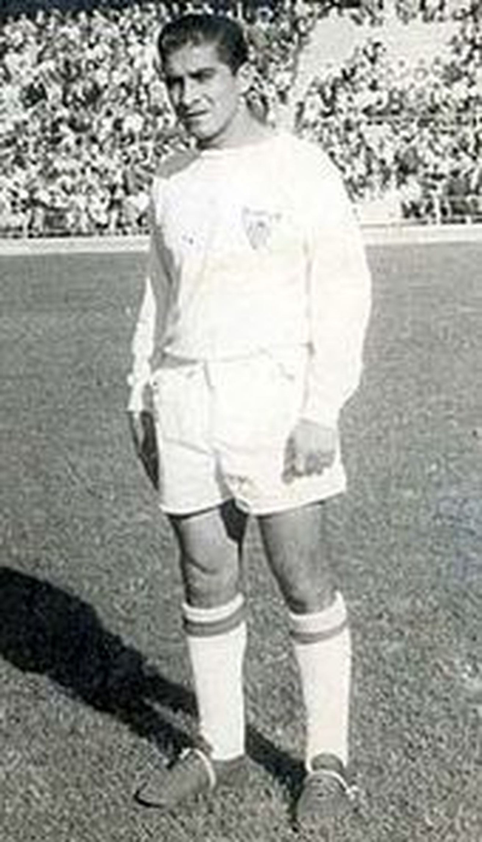 Agüero, con la camiseta del Sevilla