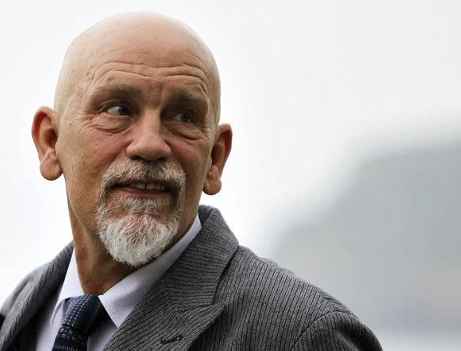 John Malkovich: "Lo único que me aterra de una película es que no sea interesante"