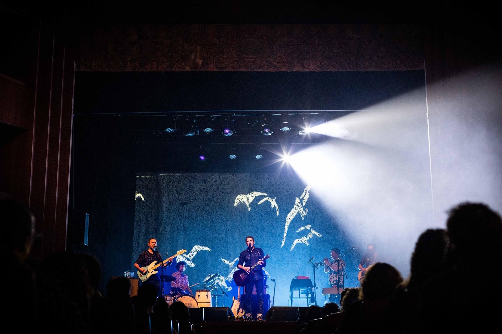 Espectacular concierto de Depedro en el Teatro de las Cortes de San Fernando