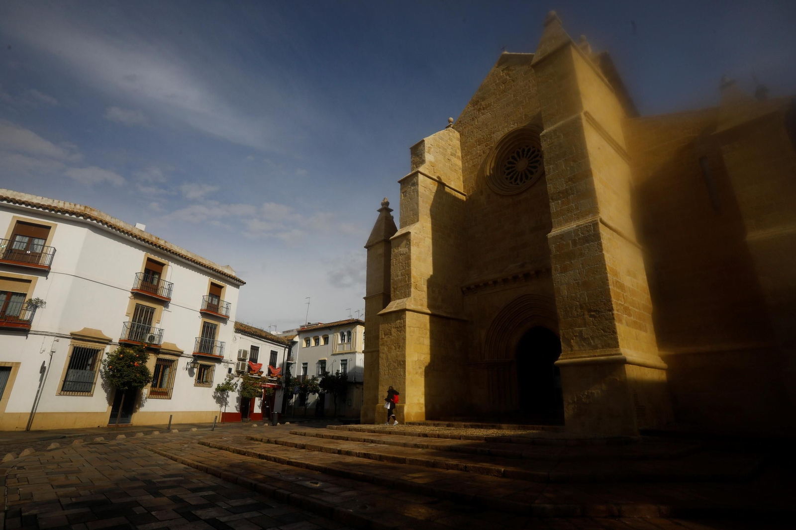 Un paseo en imágenes por el barrio de Santa Marina en pleno invierno
