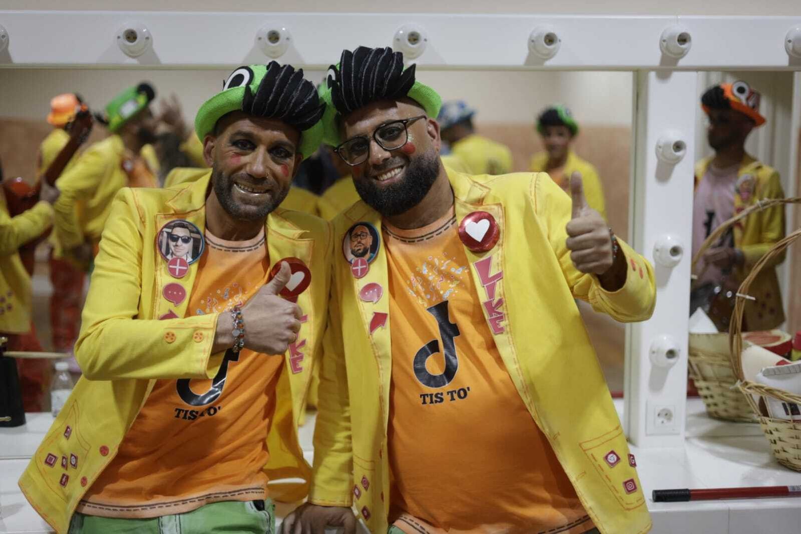 La chirigota 'Sígueme' en camerinos.