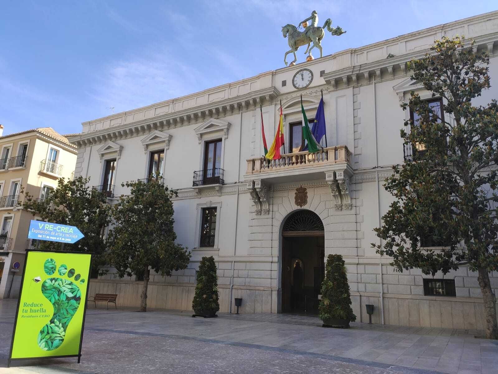 El Ayuntamiento de Granada no da la hora