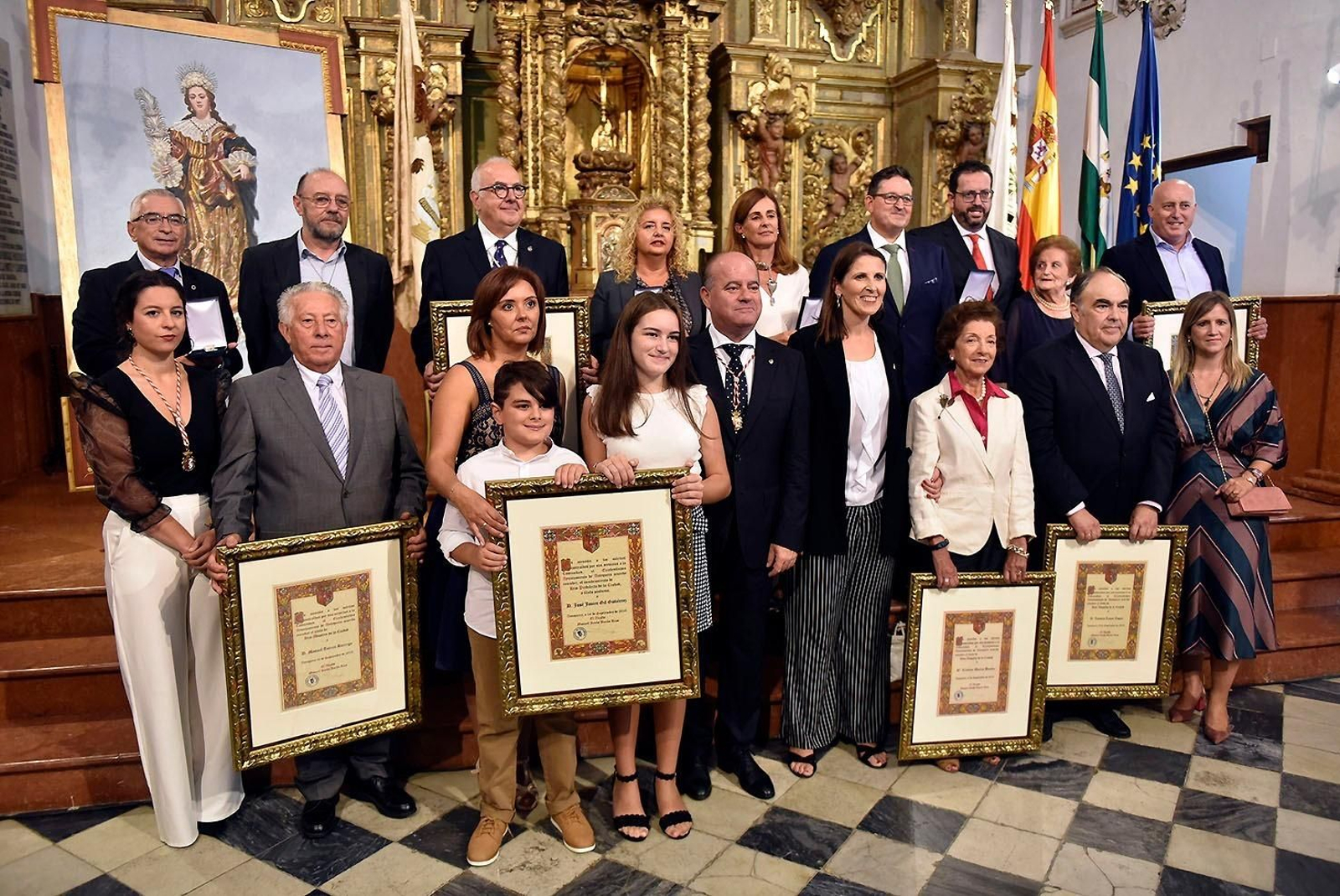 El Ayuntamiento de Antequera entrega sus distinciones de honor.