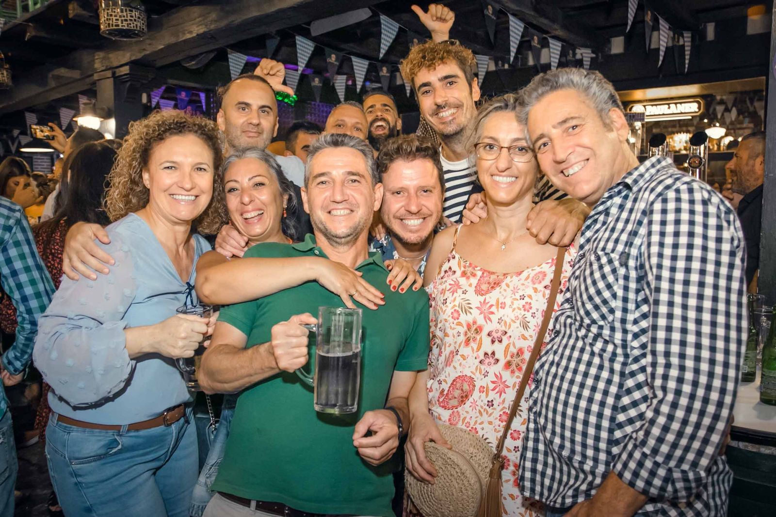 Búscate en el OktoberFest de Plaza Canterbury del sábado 8