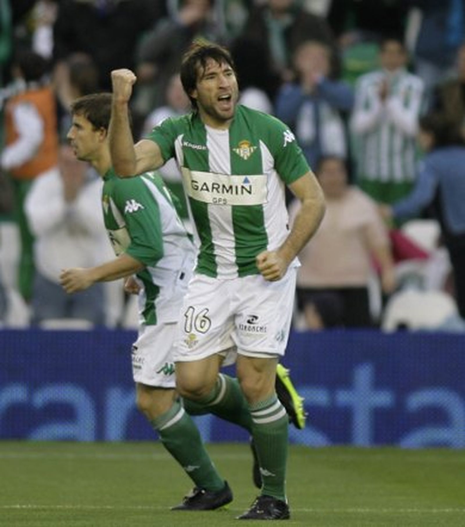 El Betis hace oficial la cesión de Pavone al River Plate por una temporada