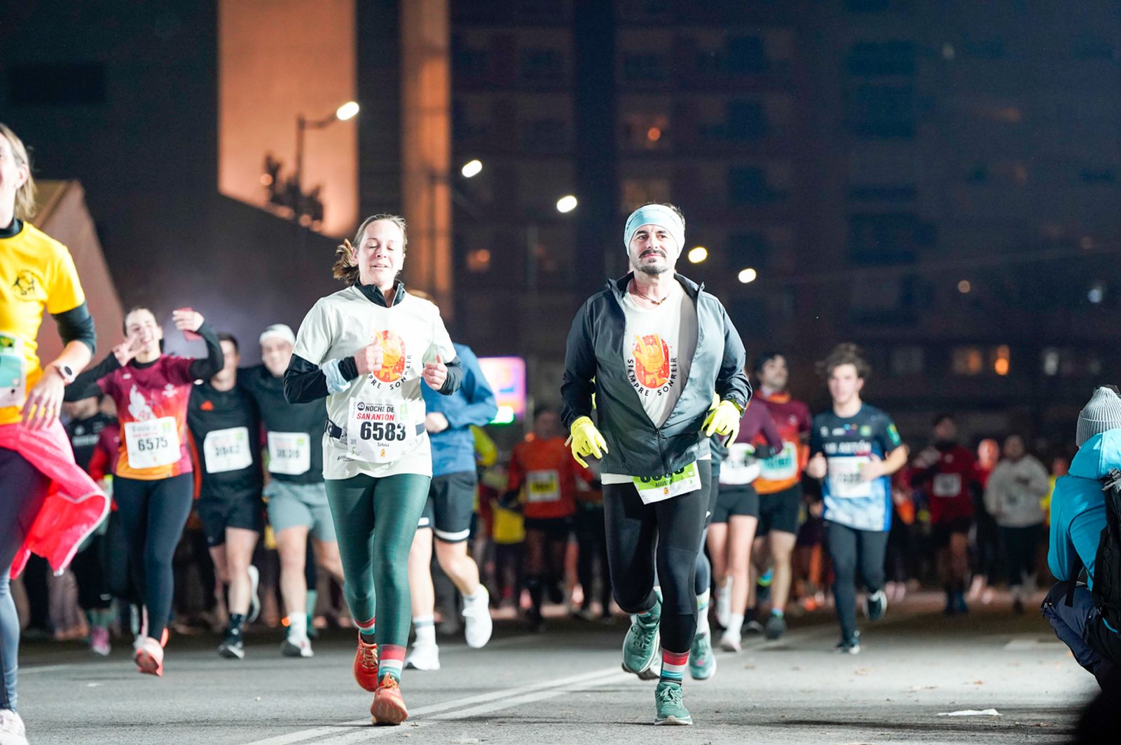 En imágenes: búscate en tu llegada a meta de la Carrera de San Antón 2026 (17)