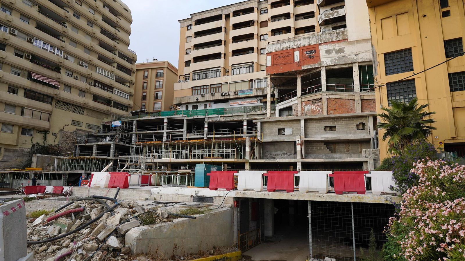 Vista general de las obras de reconversión del parking Escalinata en una plaza vertical.