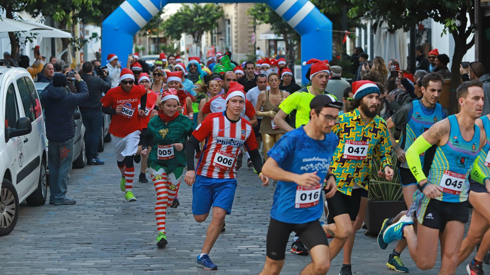 Las mejores fotos de la II San Silvestre 'Ciudad de Tarifa'