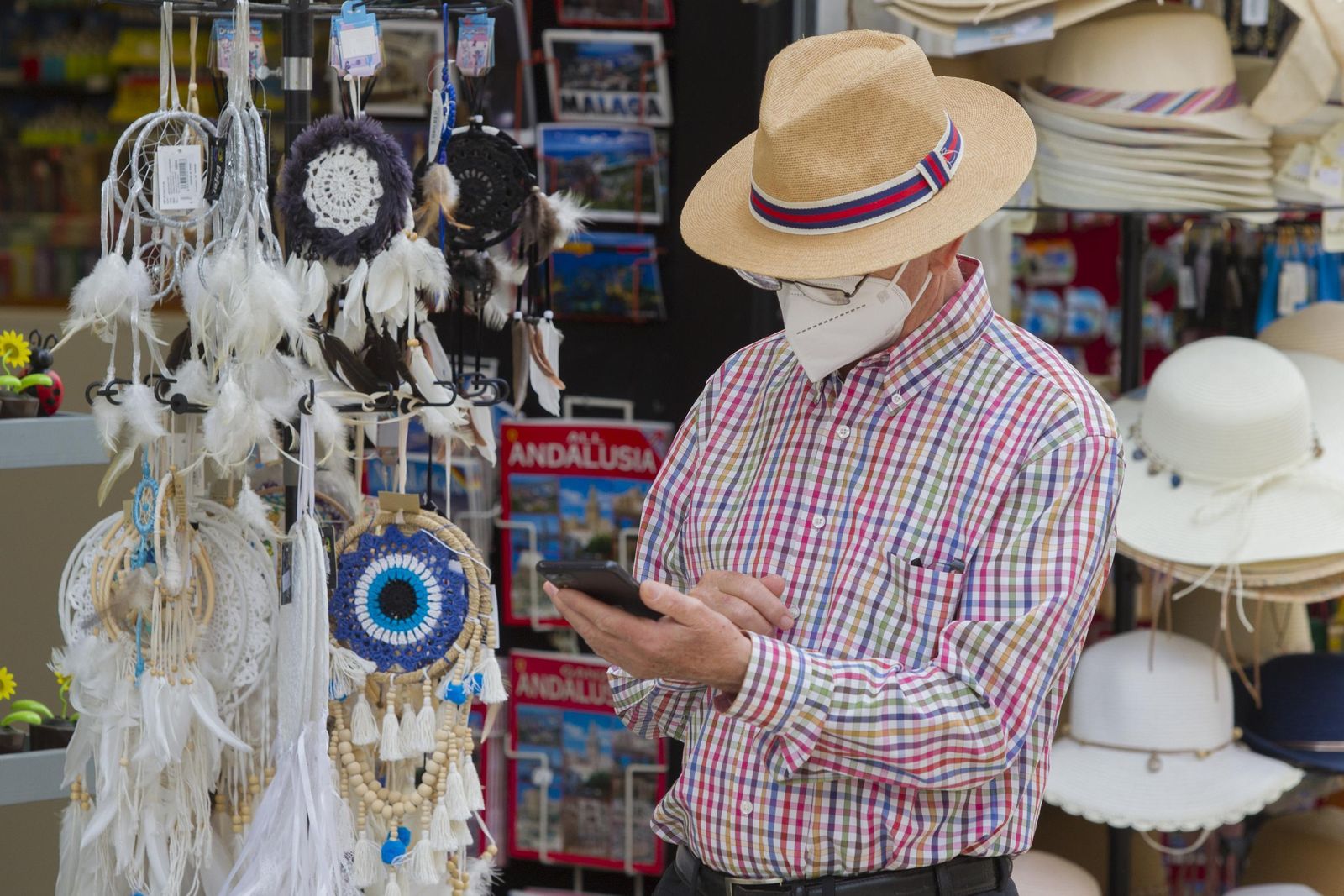 El primer día sin mascarillas en Málaga, en fotos