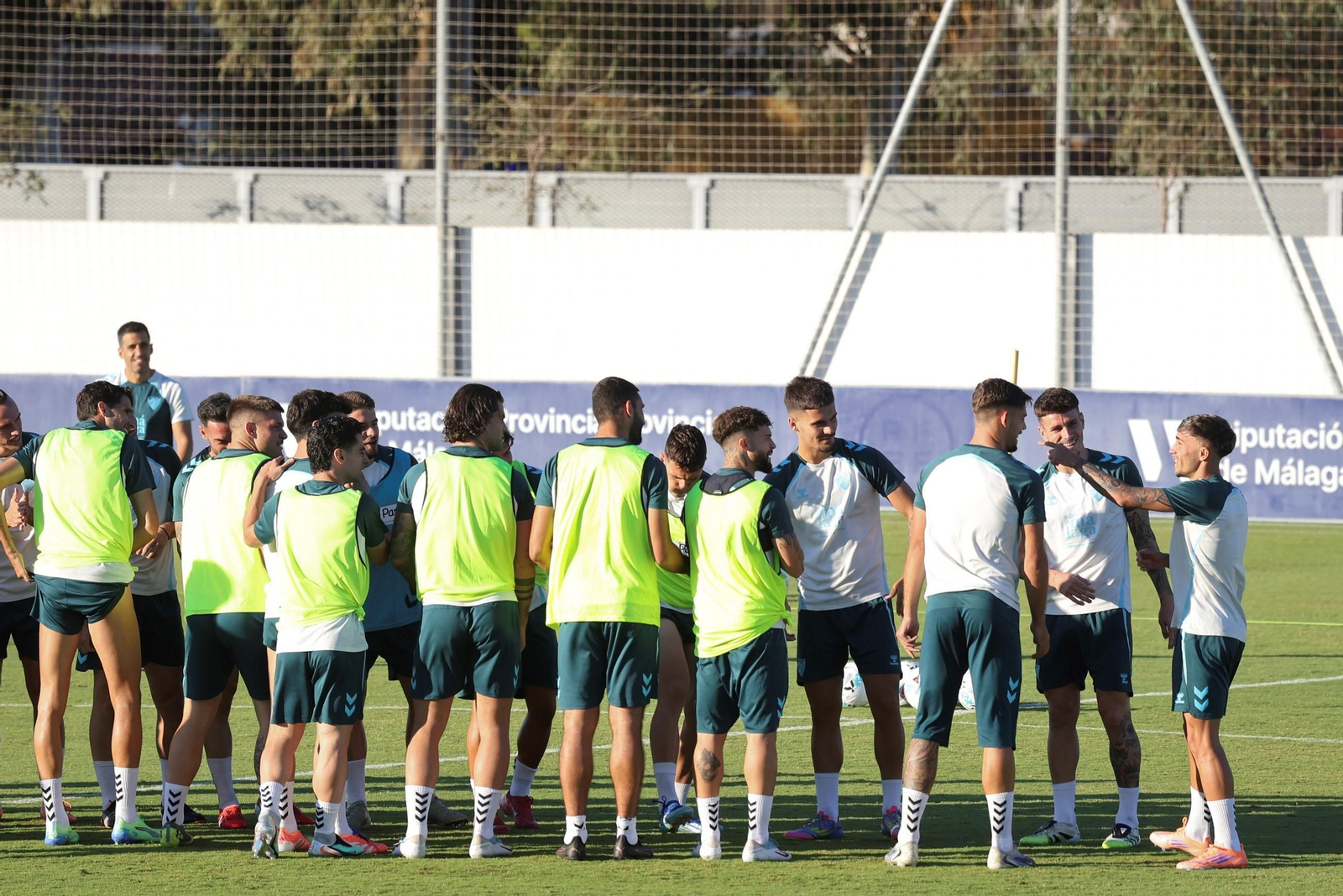 David Larrubia, pasillo, 'catea' y felicitaciones por la renovación