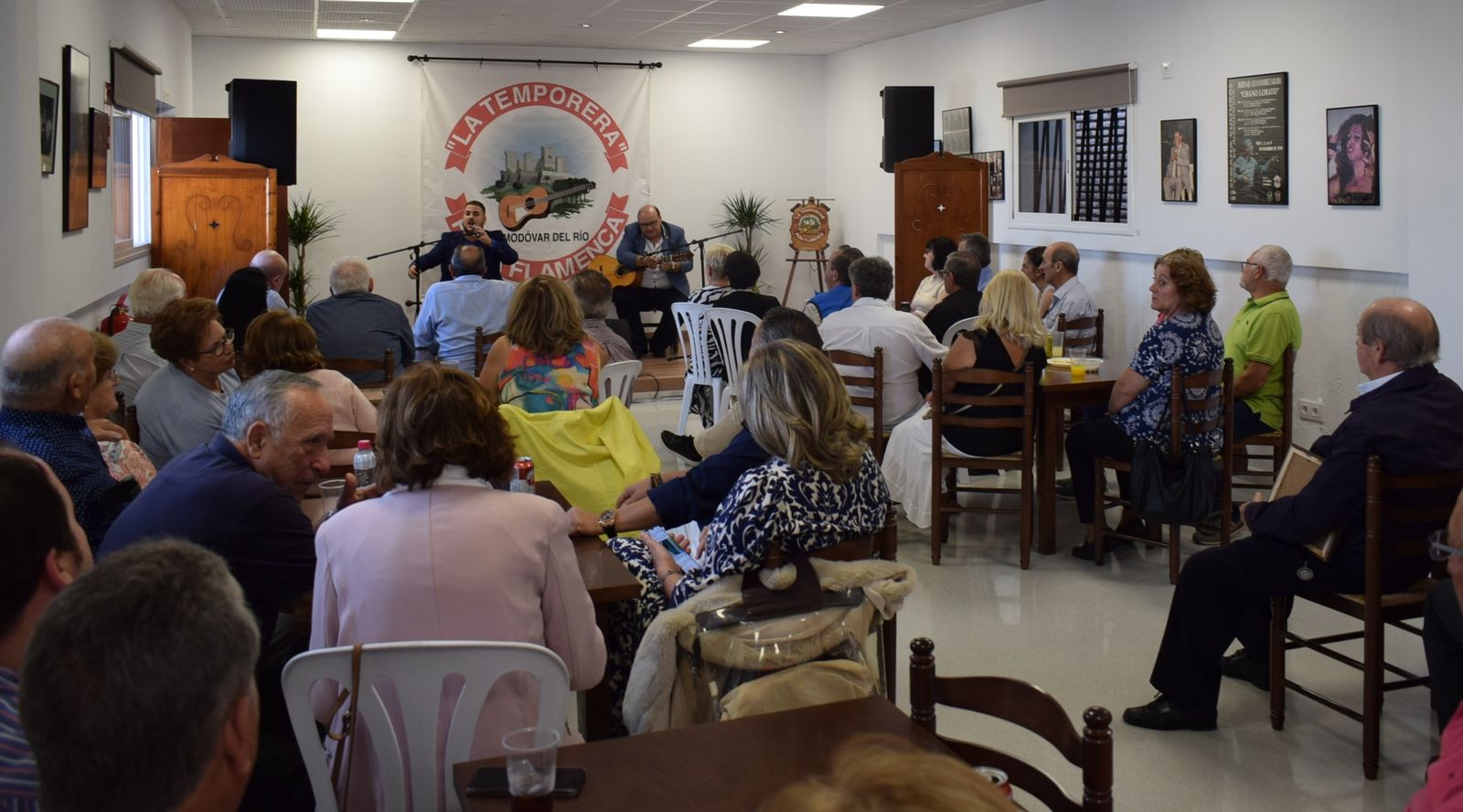 Un momento de la celebración de la reapertura de la peña flamenca La Temporera.