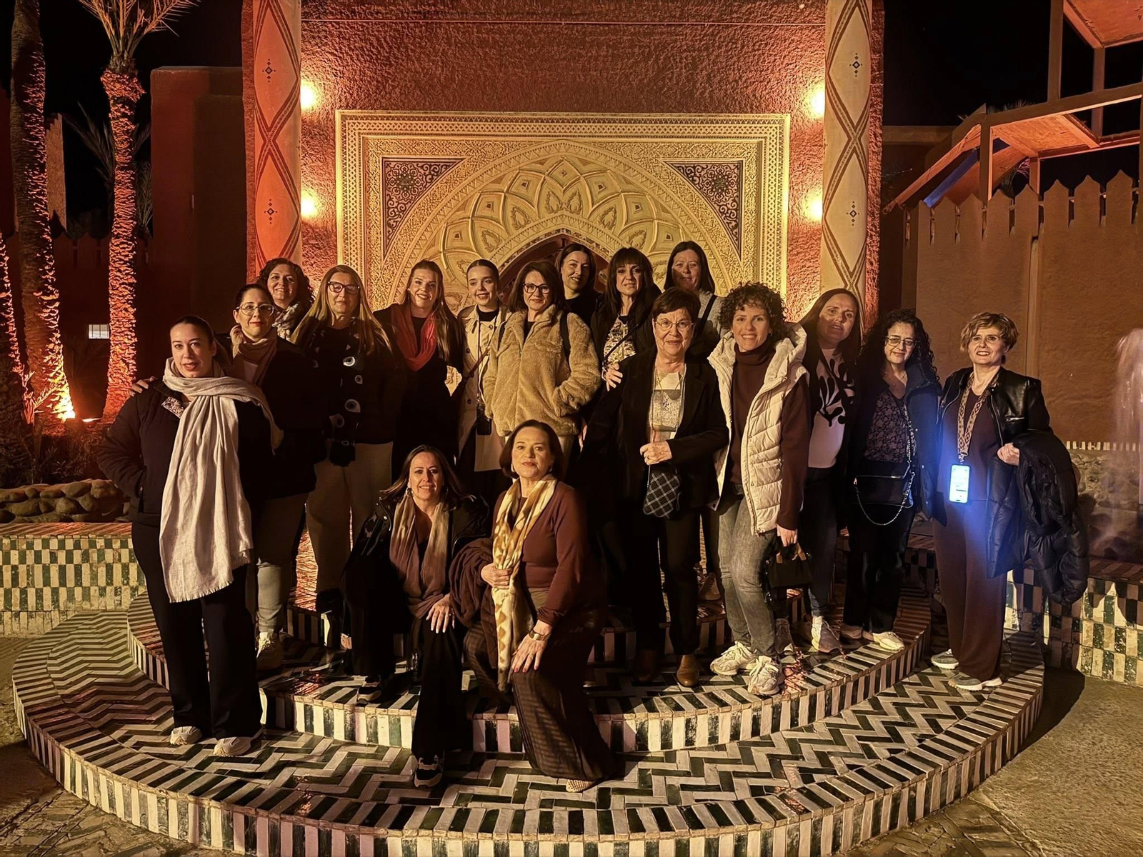 Medio centenar de mujeres vicarias se empapa de la cultura marroquí en un viaje para el recuerdo