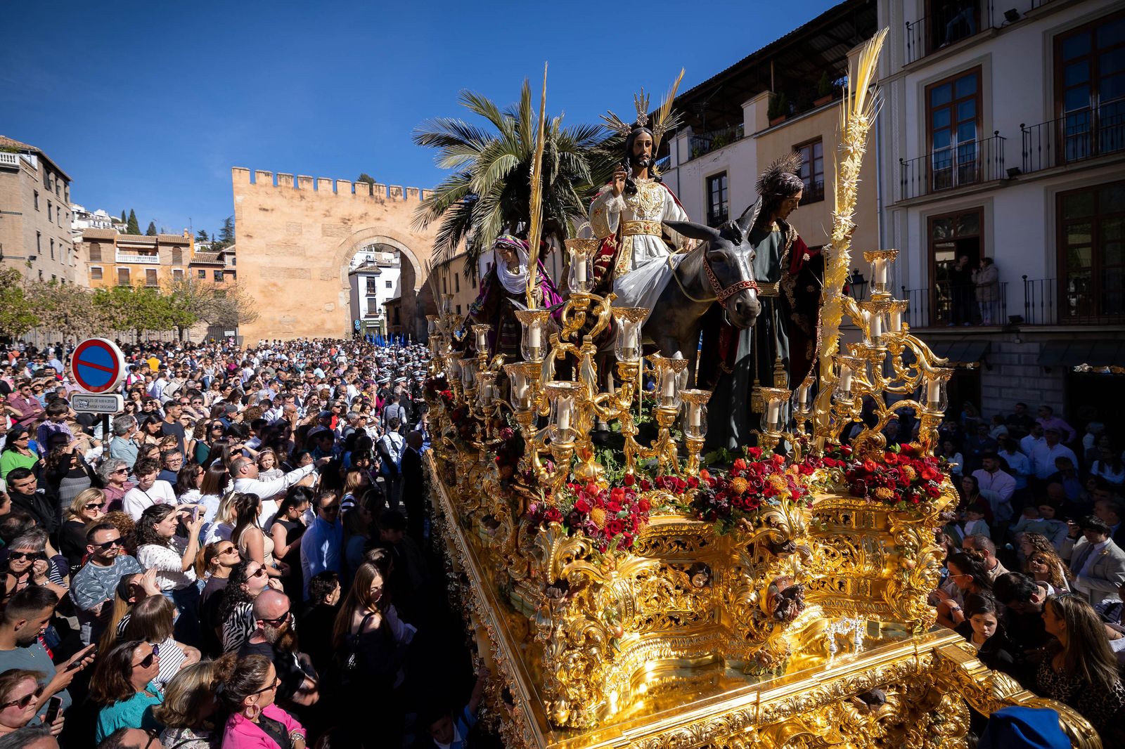Crónica gráfica del Domingo de Ramos en Granada