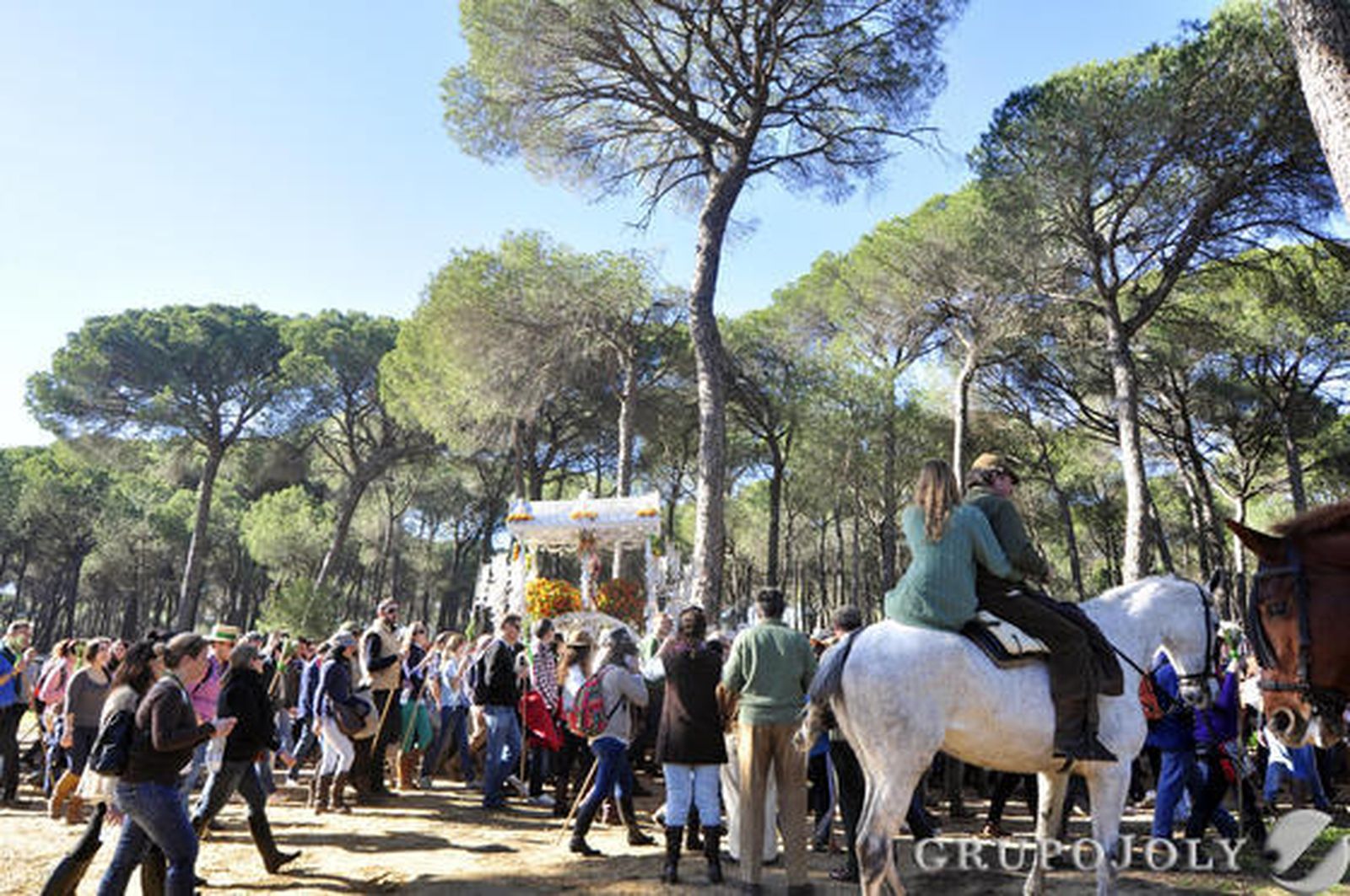 Peregrinación extraordinaria de la Hermandad del Rocío de Triana a Almonte. / Manuel Gómez