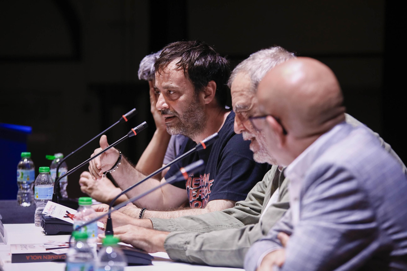 Las imágenes de la presentación del libro "El Clan" de Carmen Mola en Mojácar