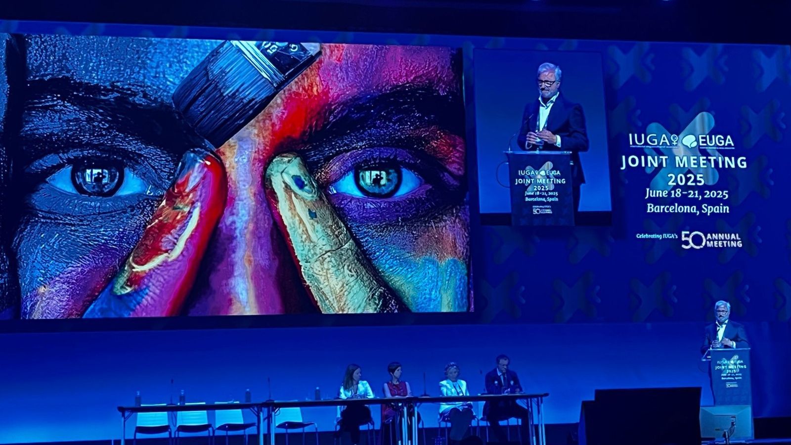 El doctor durante su participación en una de las actividades del Congreso.